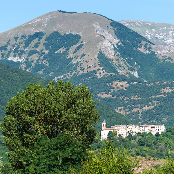 Berge in der Nähe des Palazzo Fassitelli